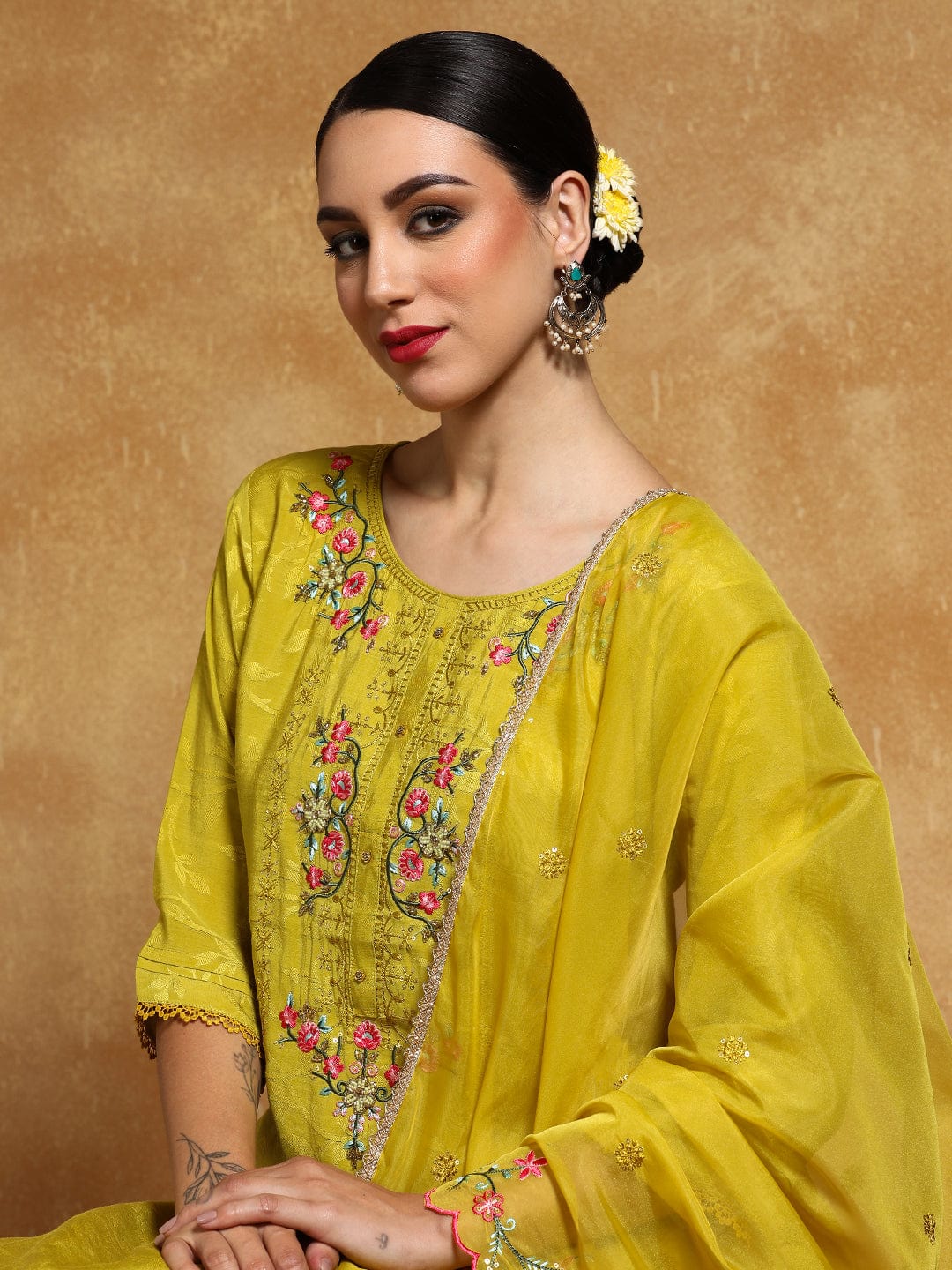 KF Floral Motif Thread Embroidered Yoke Kurta with Trouser & Dupatta