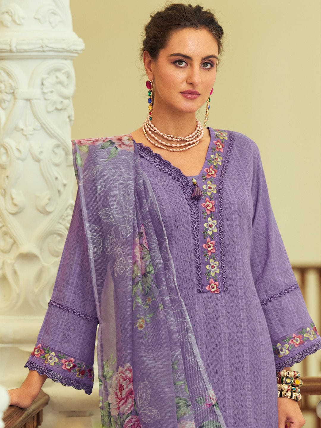 KF Women Floral Motif Thread Embroidered & Orangza Lace Detailed Kurta With Trouser & Dupatta