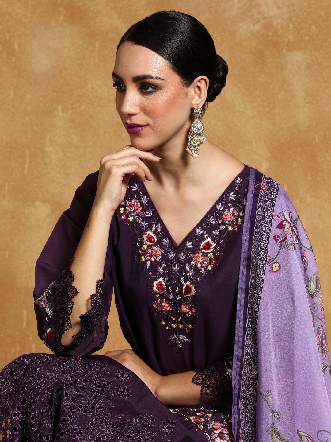 KF Floral Heavy Thread Embroidered Schffili Hem Kurta with Trouser & Dupatta