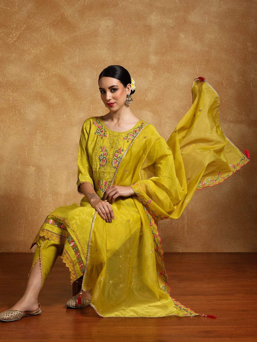 KF Floral Motif Thread Embroidered Yoke Kurta with Trouser & Dupatta