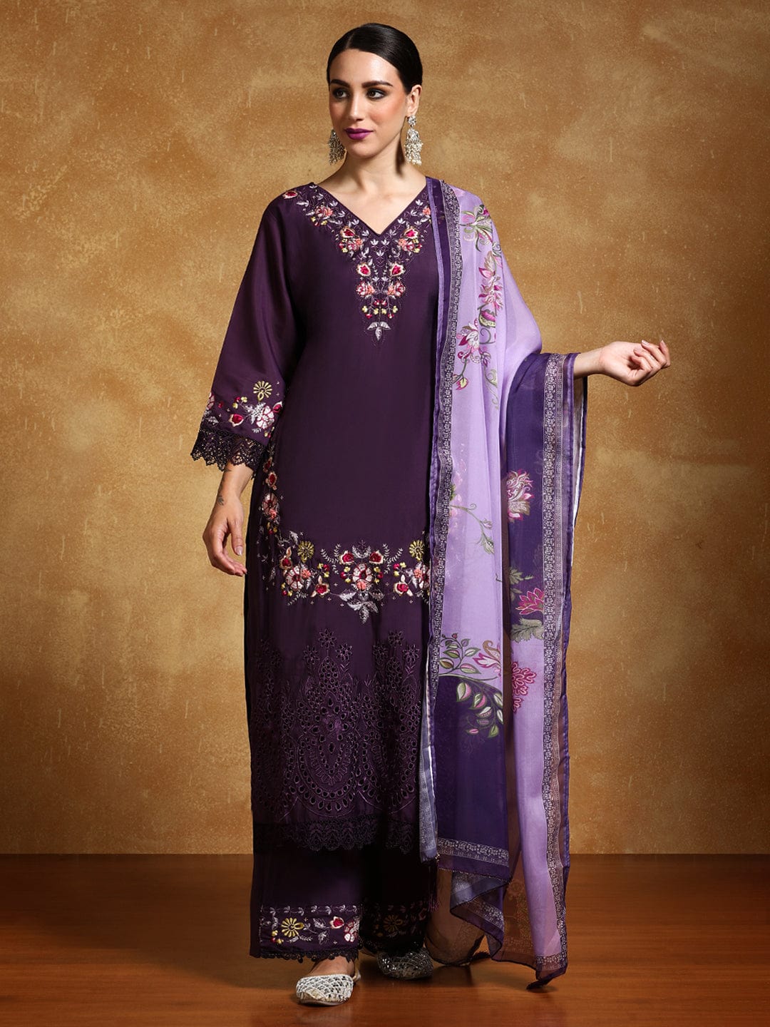 KF Floral Heavy Thread Embroidered Schffili Hem Kurta with Trouser & Dupatta