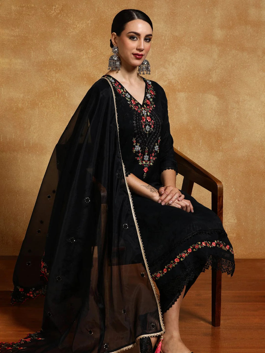 KF Floral Motif Thread Embroidered Yoke Kurta with Trouser & Dupatta