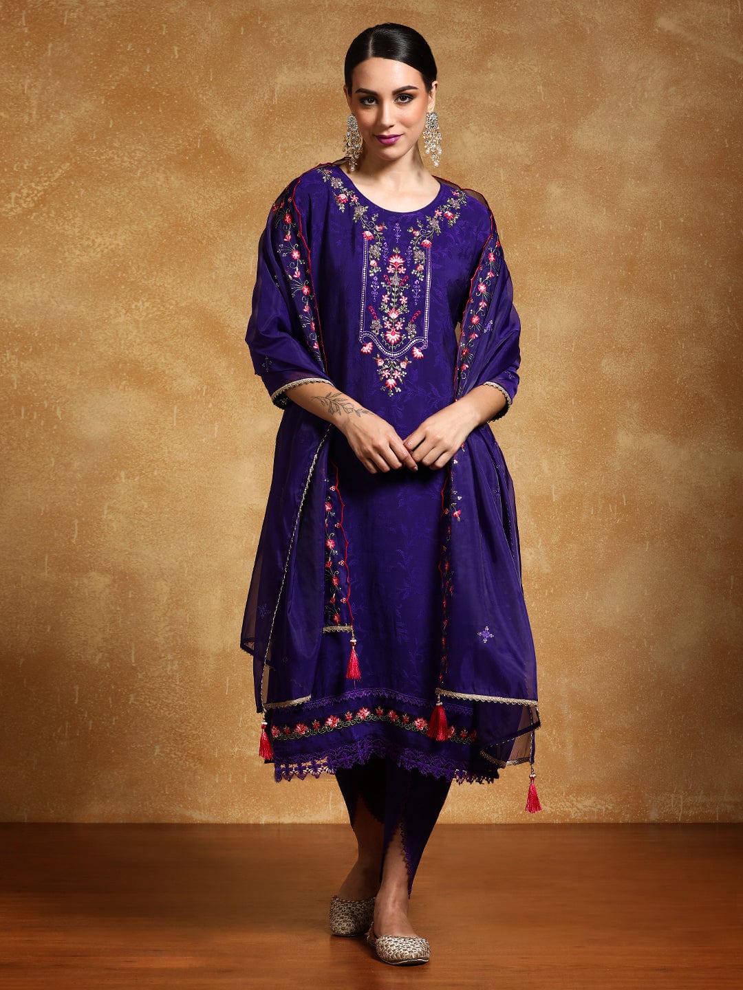 KF Floral Motif Thread Embroidered Yoke Kurta with Trouser & Dupatta