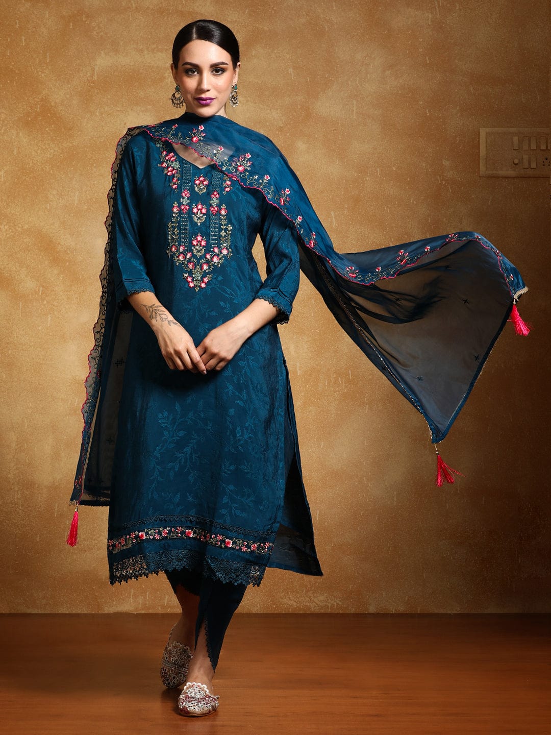 KF Floral Motif Thread Embroidered Yoke Kurta with Trouser & Dupatta