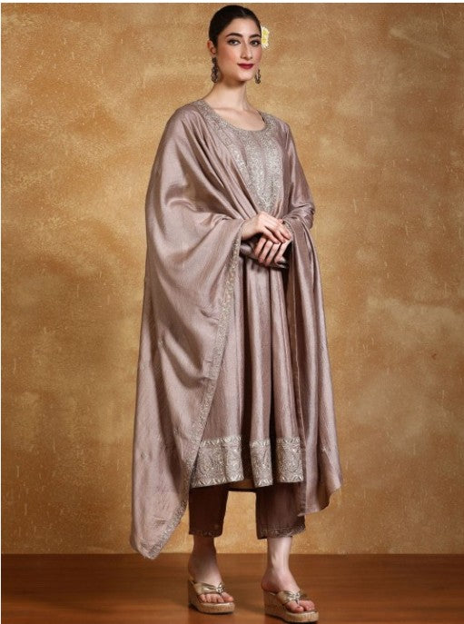 KF Zari Embroidered Yoke Kurta With Pant And Dupatta