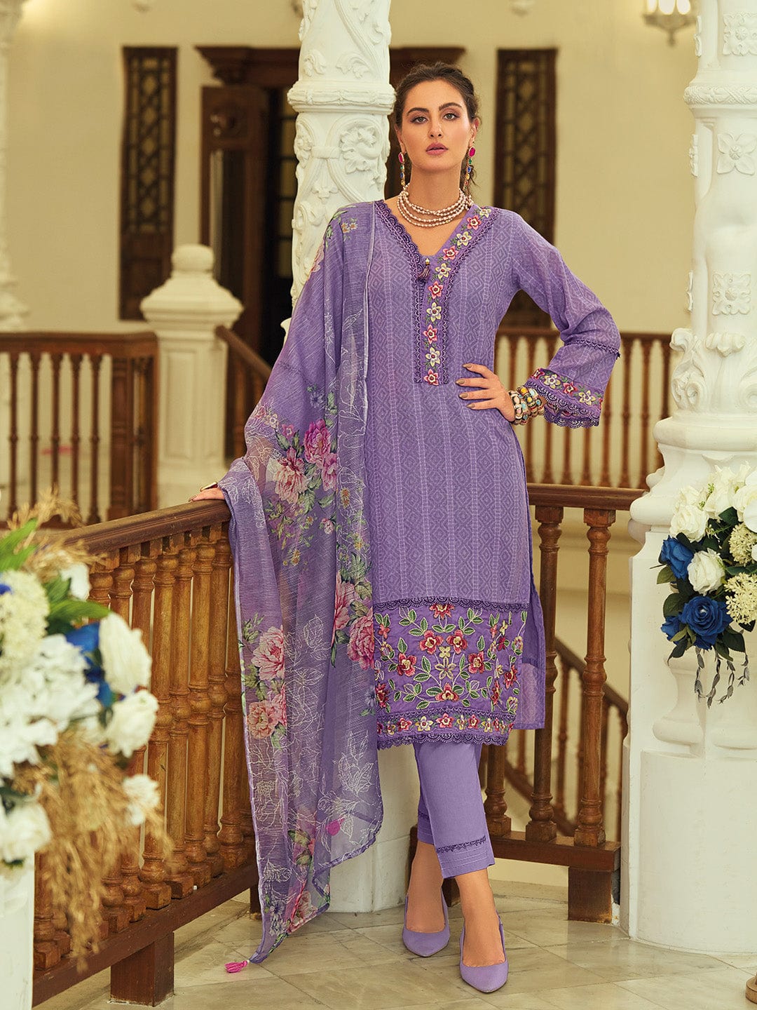 KF Women Floral Motif Thread Embroidered & Orangza Lace Detailed Kurta With Trouser & Dupatta