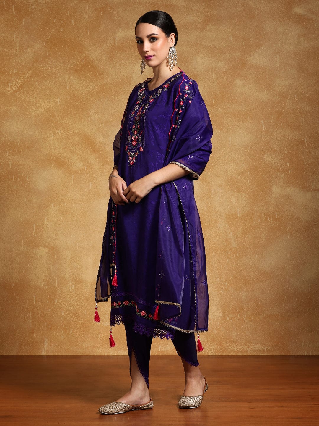 KF Floral Motif Thread Embroidered Yoke Kurta with Trouser & Dupatta