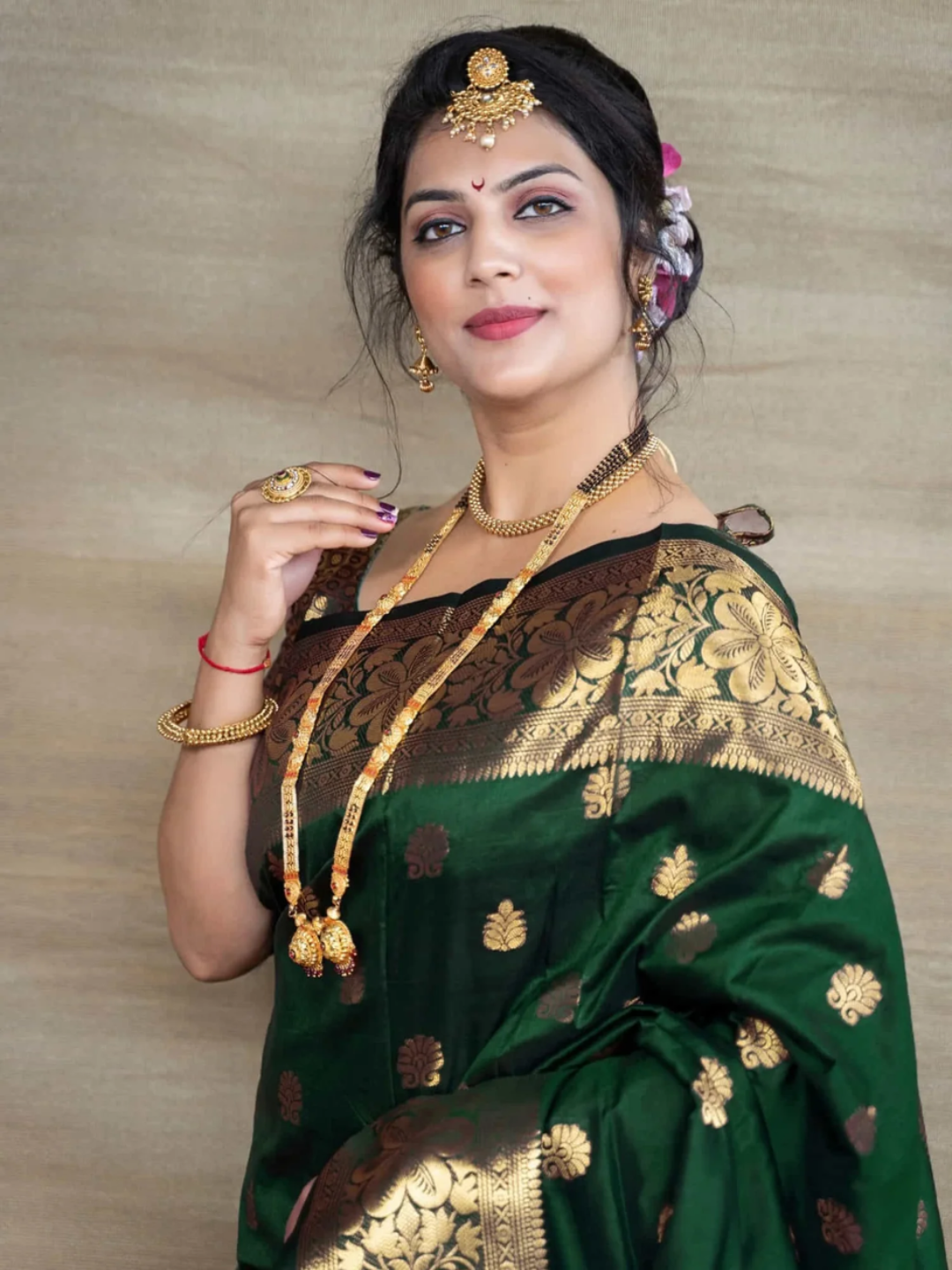 KF Elegant Banarasi Silk Woven Design Kanjeevaram Saree