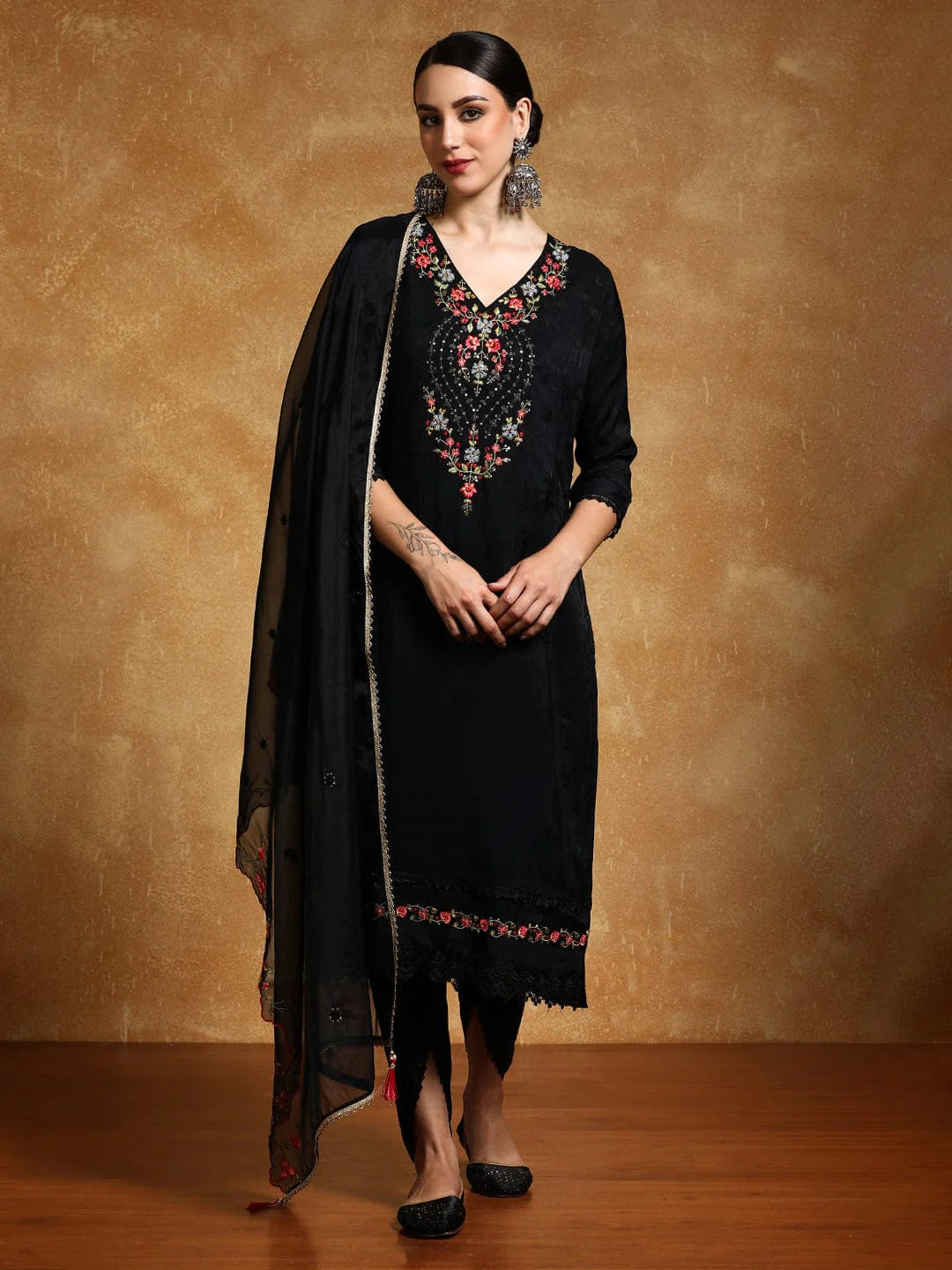 KF Floral Motif Thread Embroidered Yoke Kurta with Trouser & Dupatta