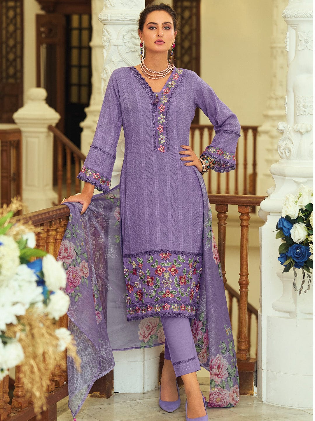 KF Women Floral Motif Thread Embroidered & Orangza Lace Detailed Kurta With Trouser & Dupatta
