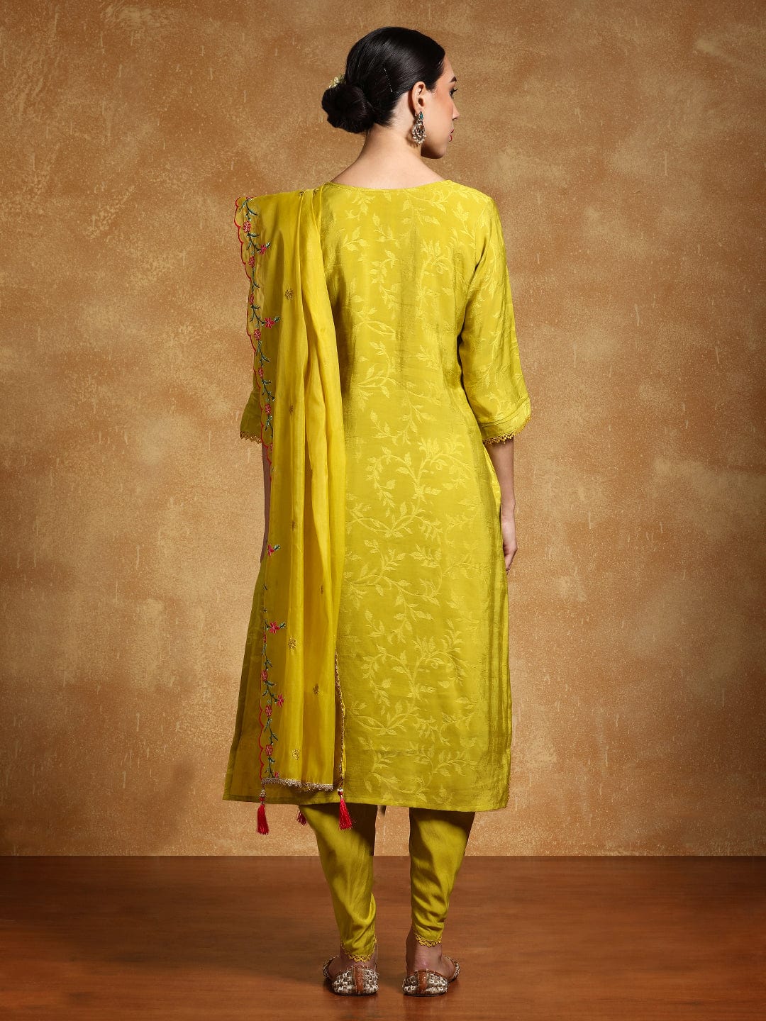 KF Floral Motif Thread Embroidered Yoke Kurta with Trouser & Dupatta