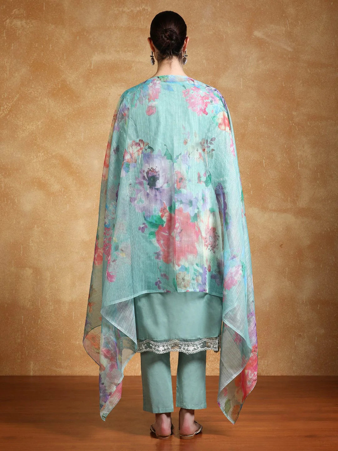 KF Thread Embroidered Kurta With Trouser & Floral Printed Dupatta