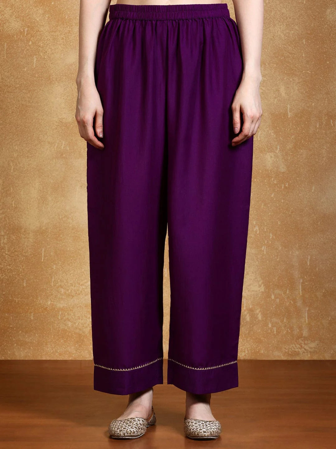 KF Zari Embroidered Neck Kurta With Trouser And Dupatta