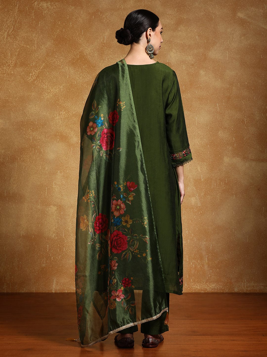 KF Women Floral Motif Thread Embroidered Yoke Kurta with Trouser & Dupatta