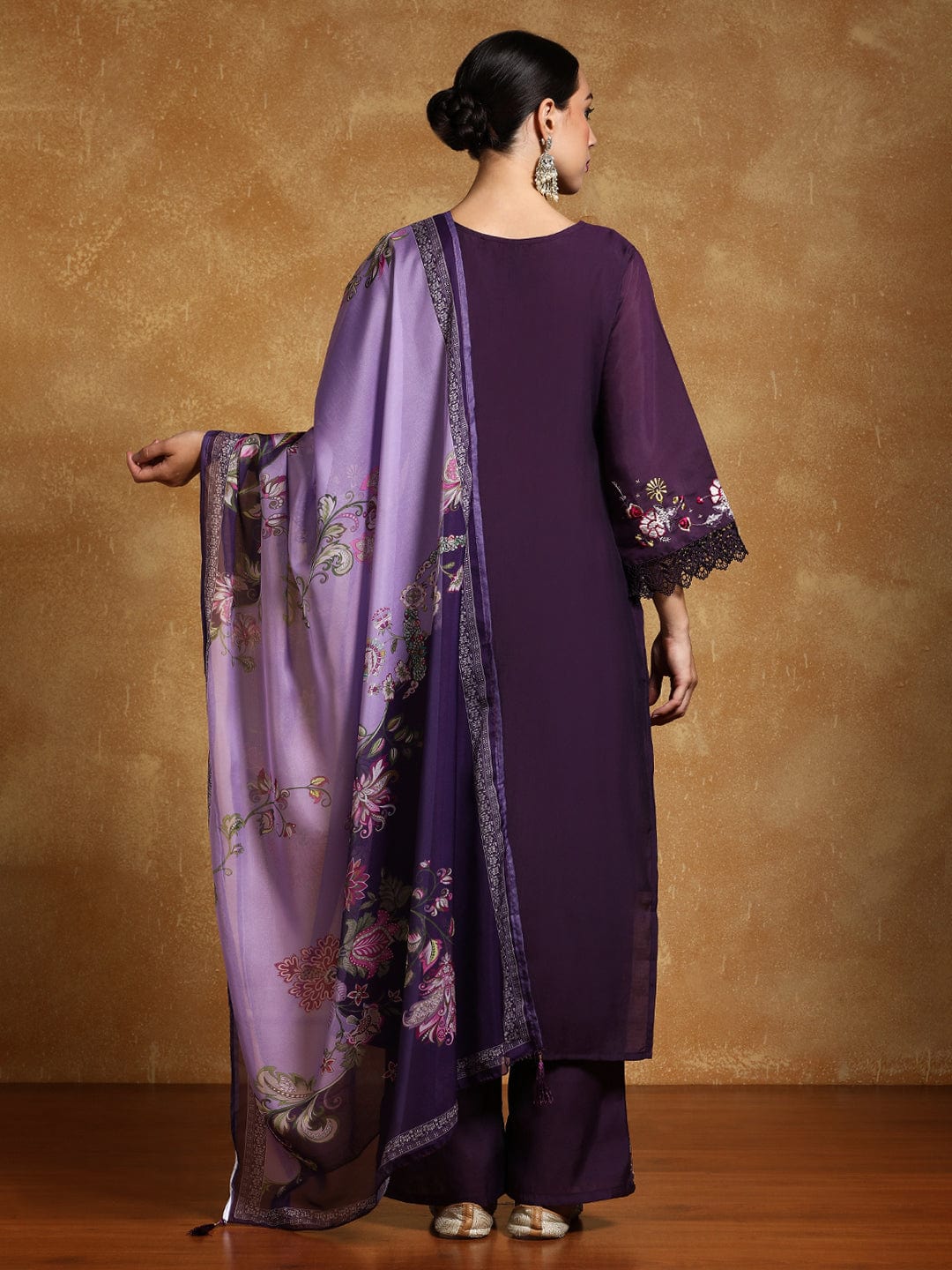 KF Floral Heavy Thread Embroidered Schffili Hem Kurta with Trouser & Dupatta