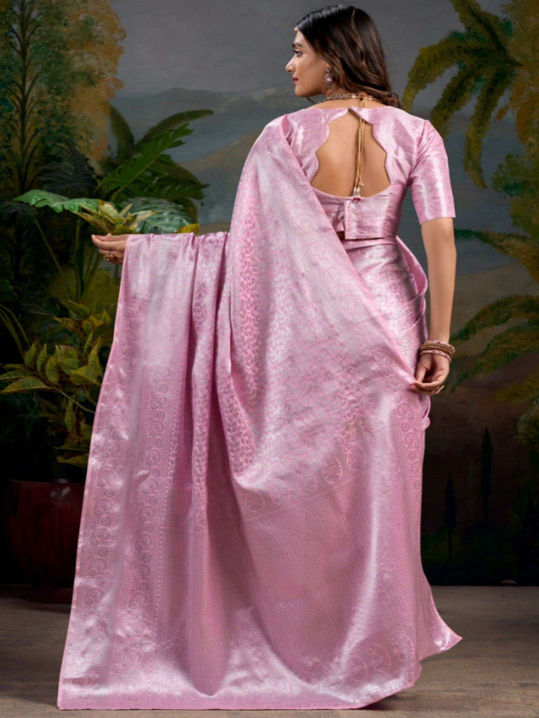 ES Kanjivaram Sari with Zari weaving work with unstitched blouse in with Zari work