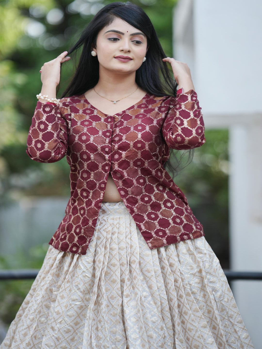 ES Fully stitched Jacquard Silk Lehenga with Paithani weaving, paired with Zari work Koti,