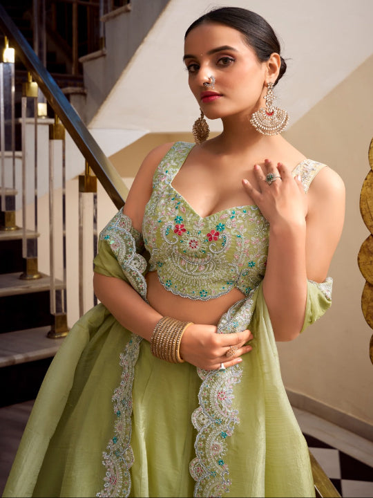 ES Elegant Gold Crush Lehenga Set with Sequins, Jarkan Work