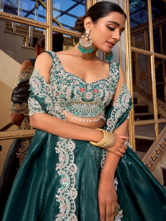 ES Elegant Gold Crush Lehenga Set with Sequins, Jarkan Work