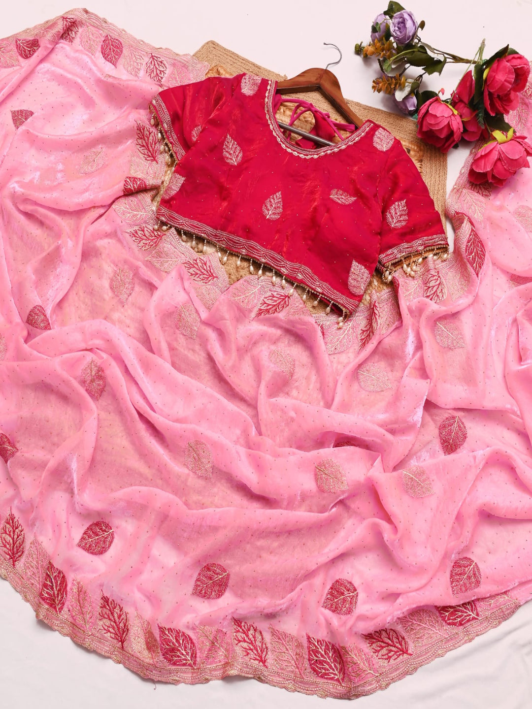 ES Luxurious Embroidered Saree with Ready-to-Wear Contrast Blouse