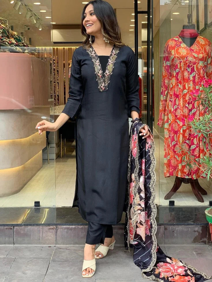 ICF Women Black floral round-neck kurta set with Dupatta