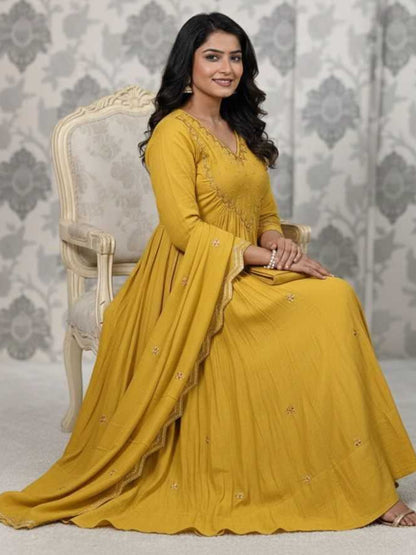 YNF Top Quality Chanderi 3-Piece Set: Round Kurti, Pant & Full-Length Dupatta