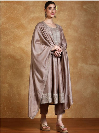 KF Zari Embroidered Yoke Kurta With Pant And Dupatta