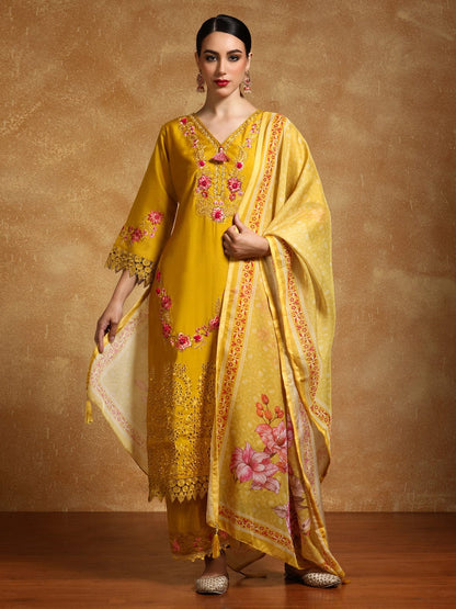 KF Floral Heavy Thread Embroidered Schffili Hem Kurta with Trouser & Dupatta