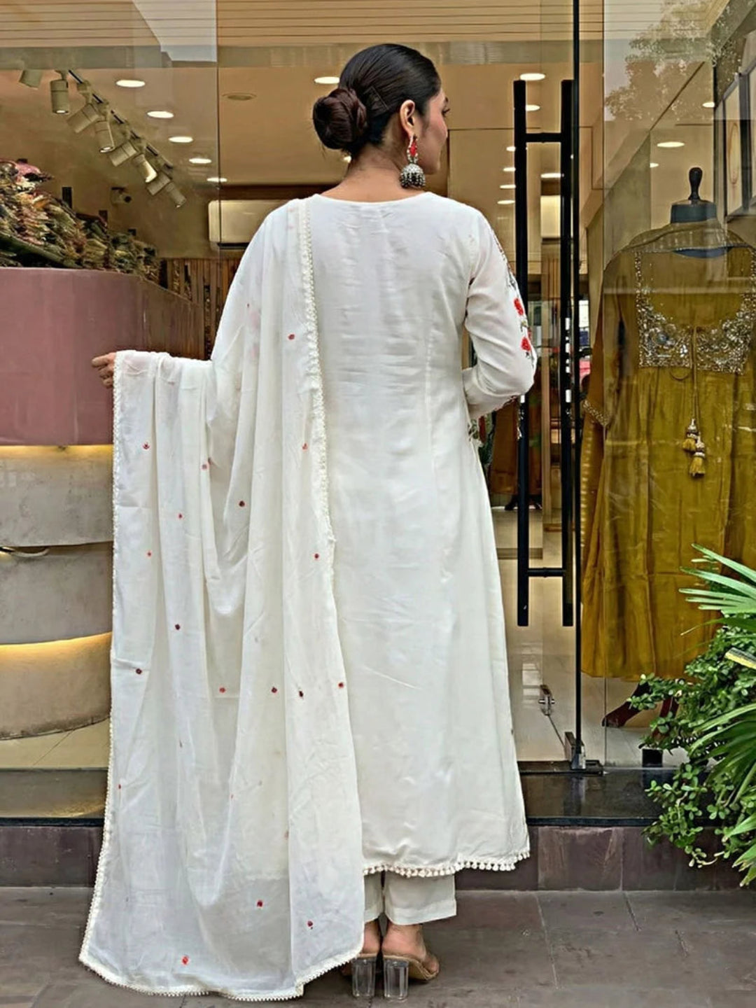 RE Designer White 3-Piece Festive Suit – Chanderi Silk & Embroidery