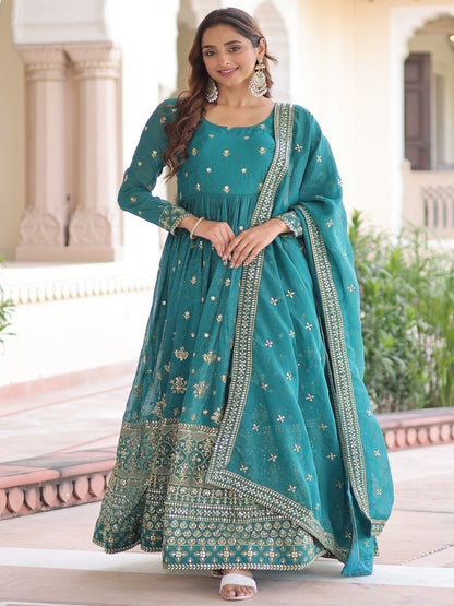 ES Full Sleeve Silver Crunchy Gown with Embroidery & 3M Flair