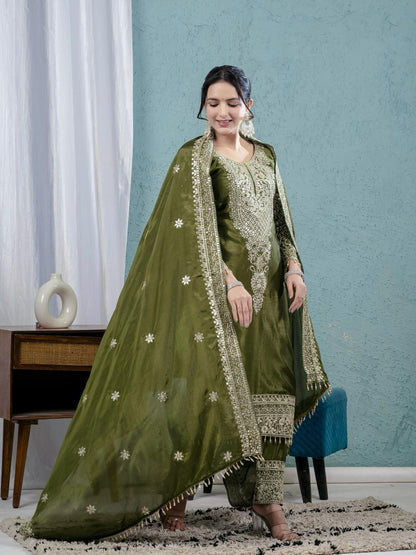 ES Chinnon Silk Suite With Heavy Embroidery Coding Sequence Work