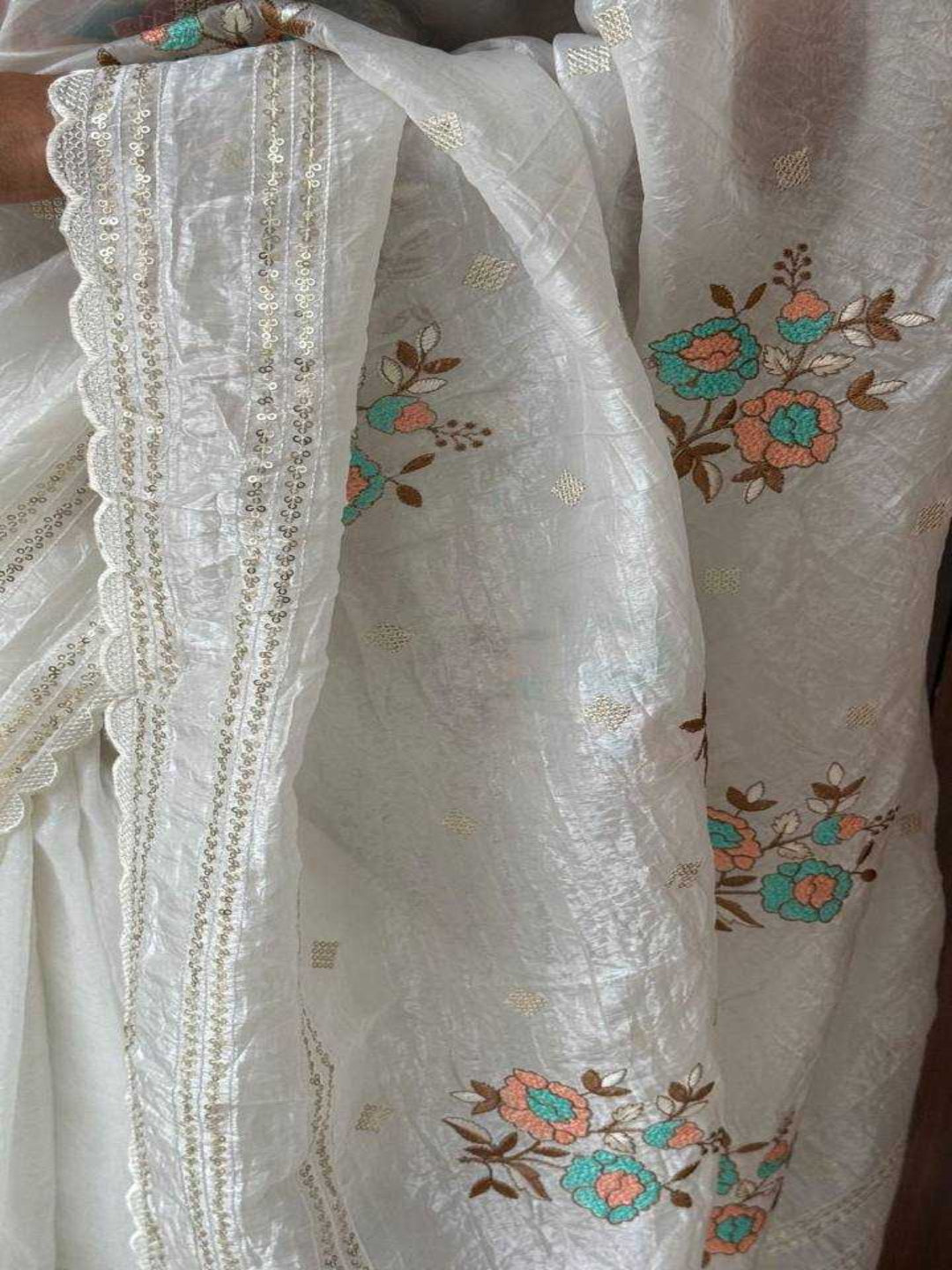 WT Premium Sequined Crush Organza Saree with Scallop Finish