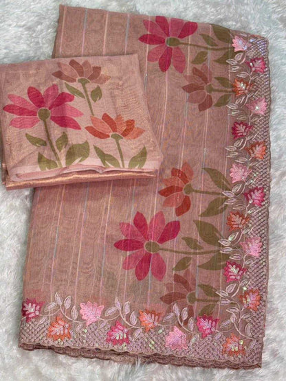 वाईएनएफ काइशा बेज ग्लास टिशू ऑर्गेंज़ा साड़ी, सीक्विन और मल्टी-कलर थ्रेड वर्क के साथ