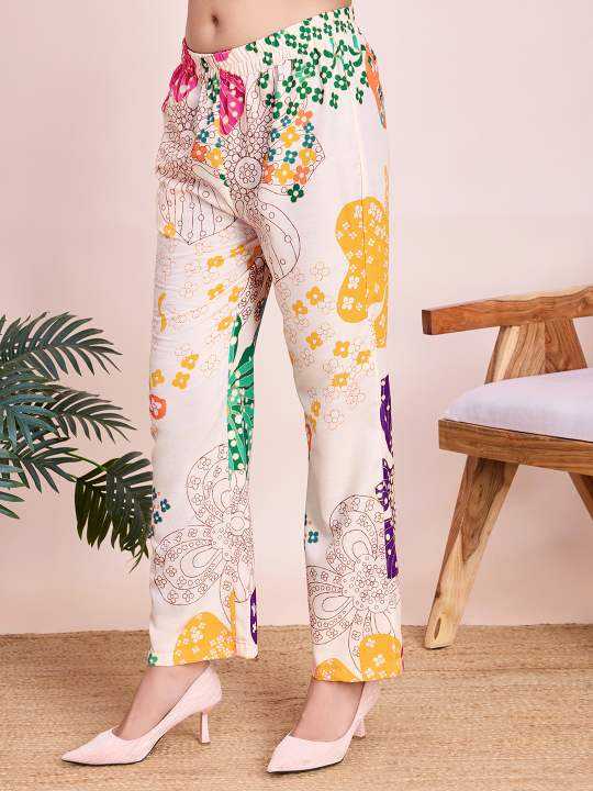 YNF ट्रेंडी व्हाइट फ्लोरल रेयॉन को-ऑर्ड सेट | कैज़ुअल और रेडी-टू-वियर टॉप-पैंट आउटफिट