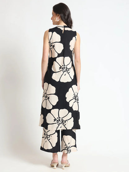 Divena Black Beautiful Floral Print Rayon Sleeveless straight-cut kurta with Pant for