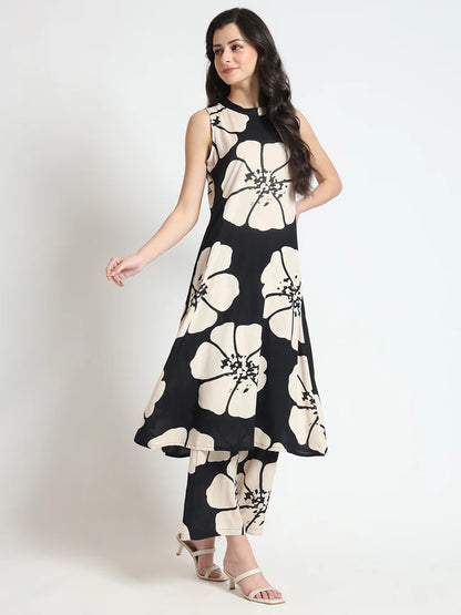 Divena Black Beautiful Floral Print Rayon Sleeveless straight-cut kurta with Pant for