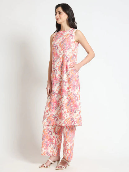Divena Black Beautiful Floral Print Rayon Sleeveless straight-cut kurta with Pant for