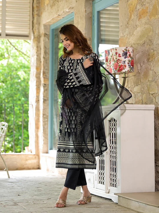 Divena Black Cotton Straight Fit Knee Long Kurta Set for Women - SSDK2008